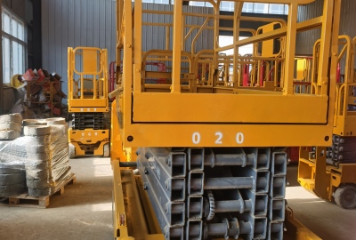 徐工GTJZ1012剪叉式高空作業平臺