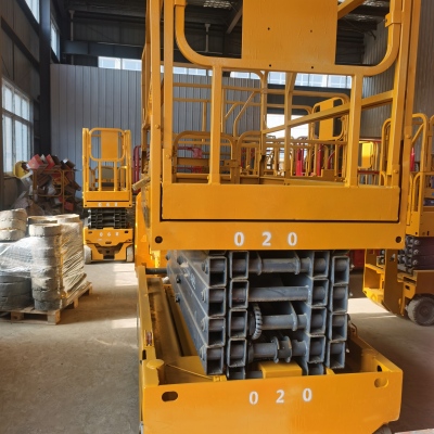 徐工GTJZ1012剪叉式高空作业平台