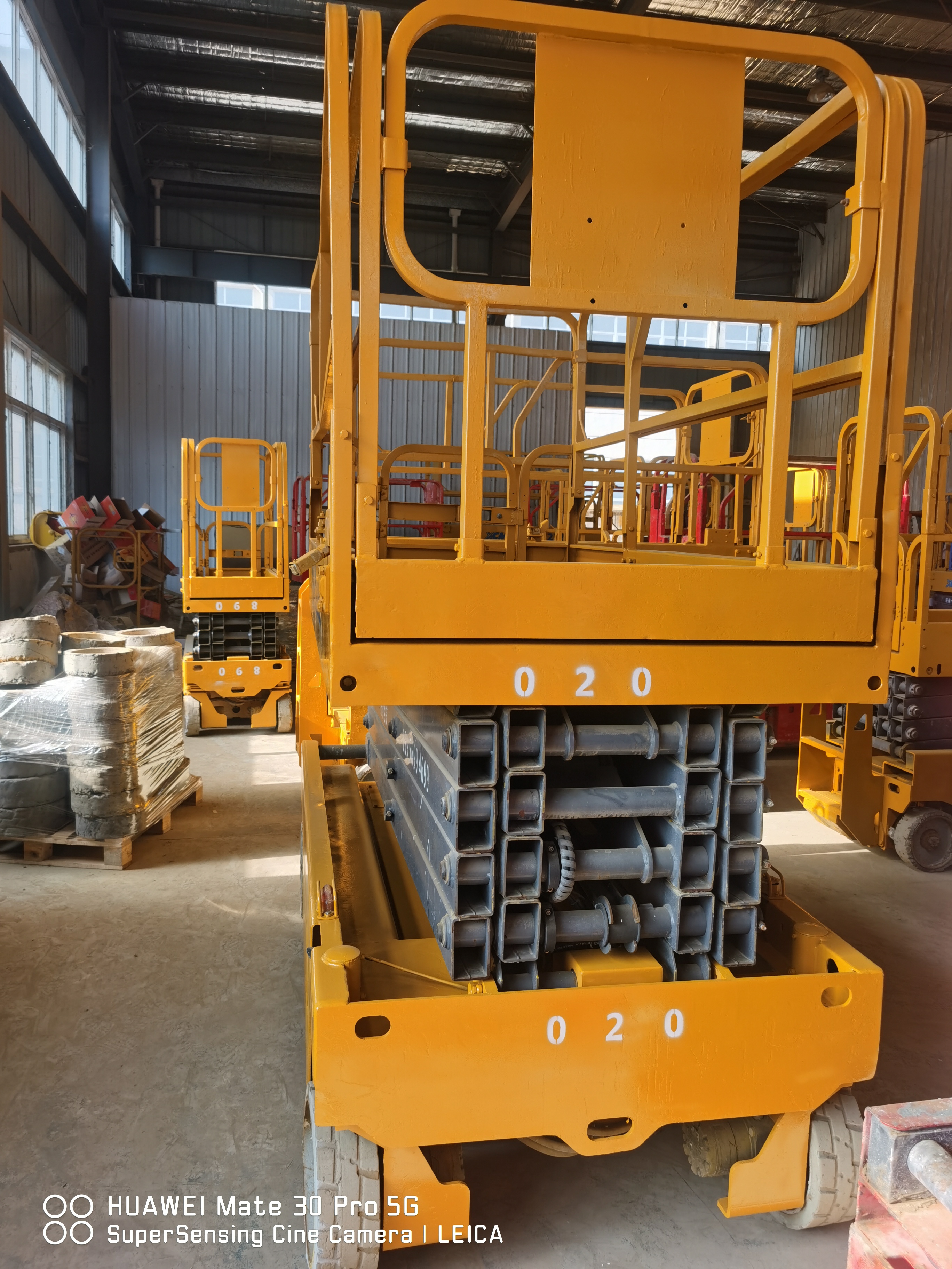 徐工GTJZ1012剪叉式高空作業平臺