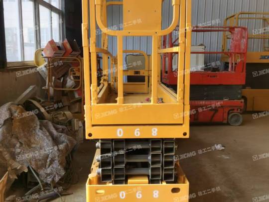 徐工GTJZ0607剪叉式高空作業平臺