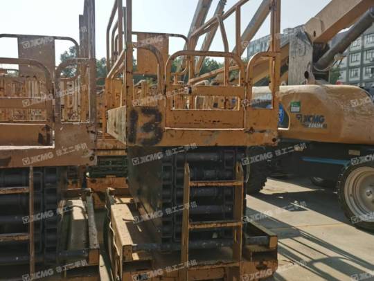 徐工GTJZ1212剪叉式高空作業平臺