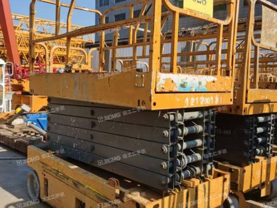 徐工GTJZ1212剪叉式高空作業平臺