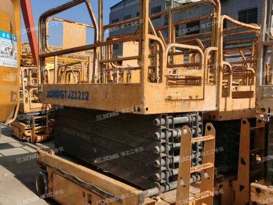 徐工GTJZ1212剪叉式高空作業平臺