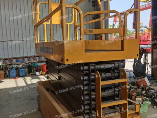 徐工GTJZ1212剪叉式高空作業平臺