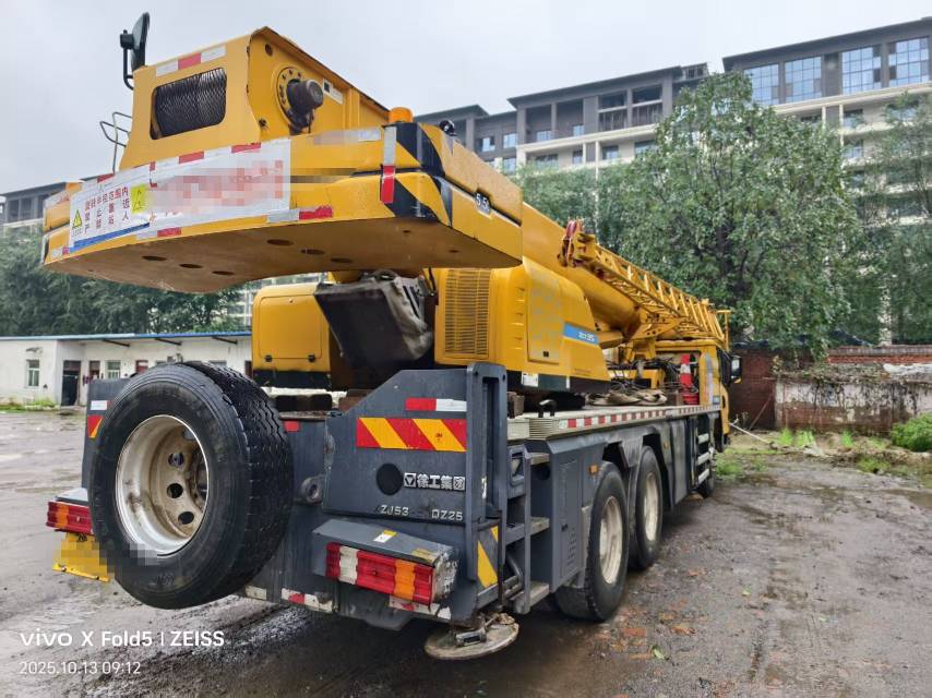 徐工XCT25L5汽車起重機