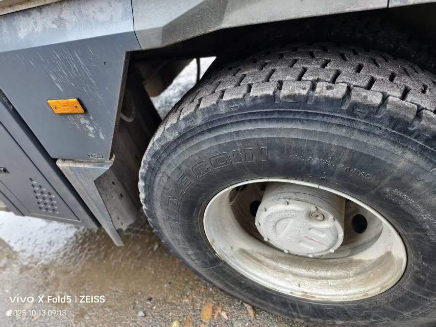 徐工XCT25L5汽車起重機