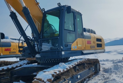 徐工XE380DK履帶式挖掘機