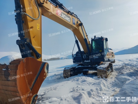 徐工XE380DK履帶式挖掘機