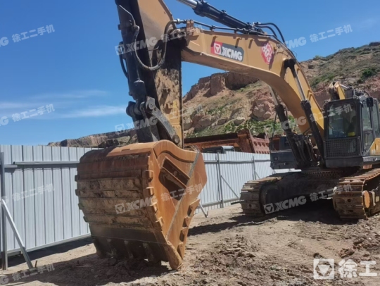 徐工XE550DK履带式挖掘机