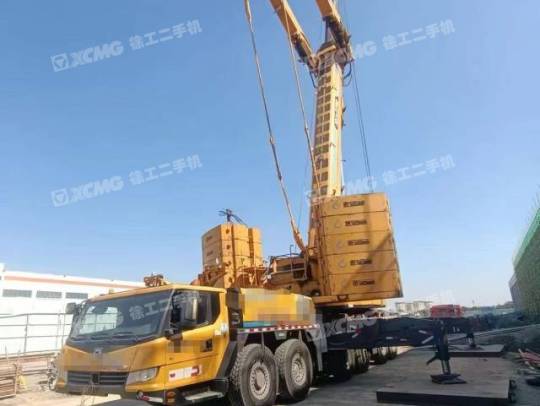 徐工XCA300全地面起重機