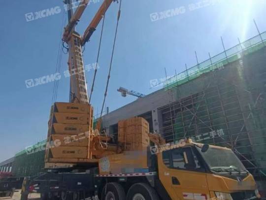 徐工XCA300全地面起重機