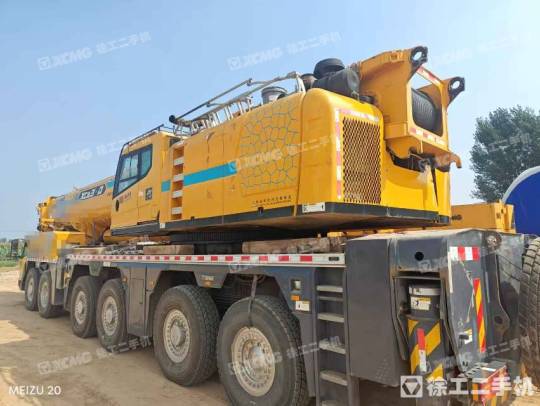 徐工XCA300全地面起重機