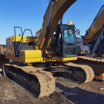 卡特彼勒323履带式挖掘机