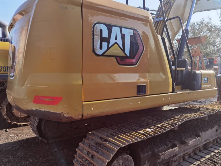 卡特彼勒323履帶式挖掘機