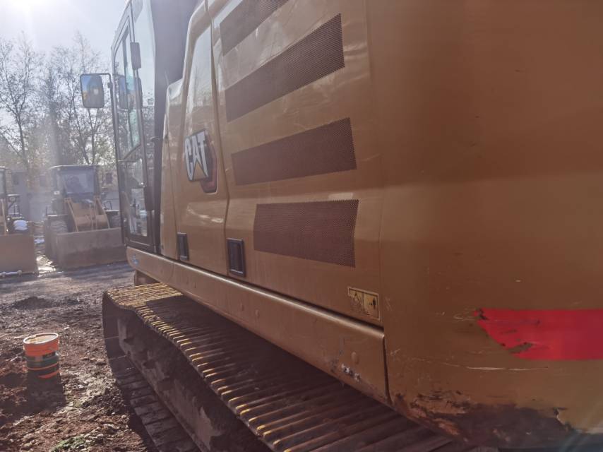 卡特彼勒323履帶式挖掘機