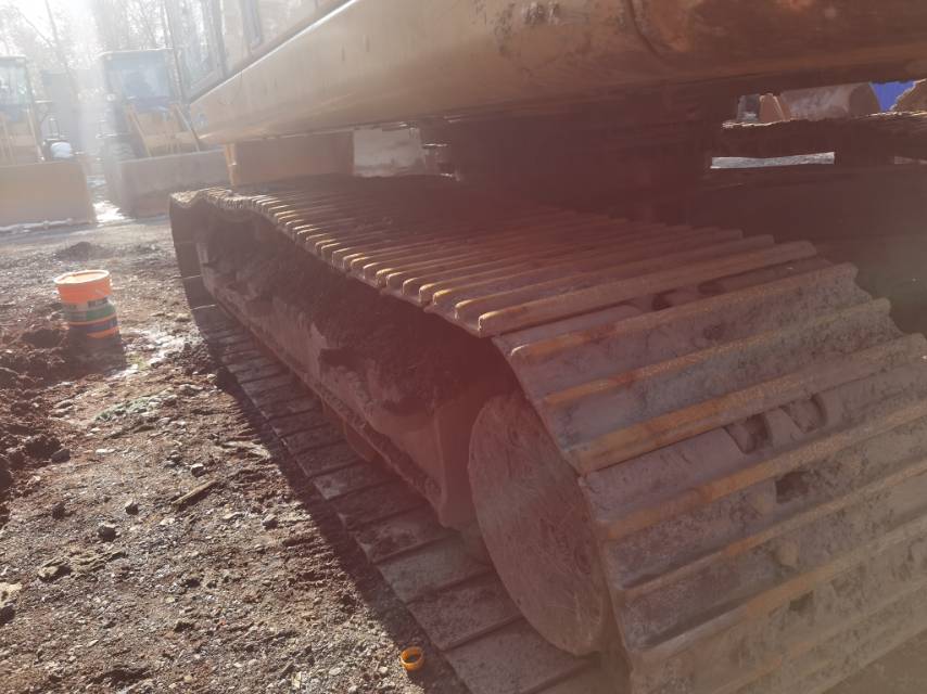 卡特彼勒323履帶式挖掘機