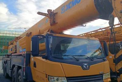 徐工XCT75汽車起重機