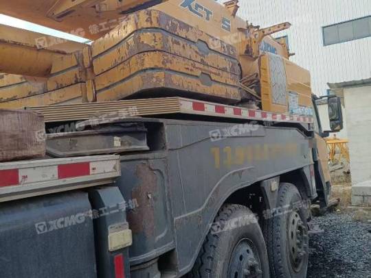 徐工XCT75汽車起重機