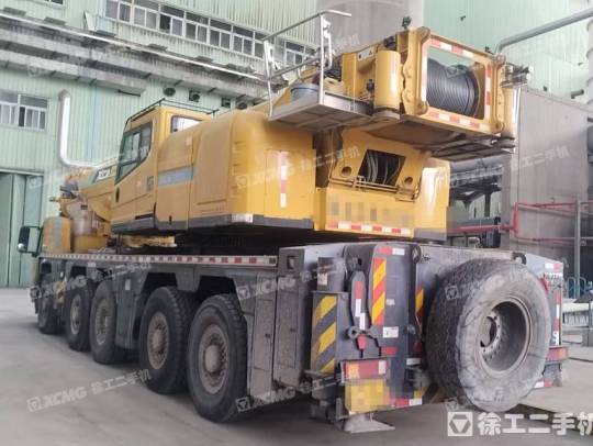 徐工XCA220全路面汽車起重機