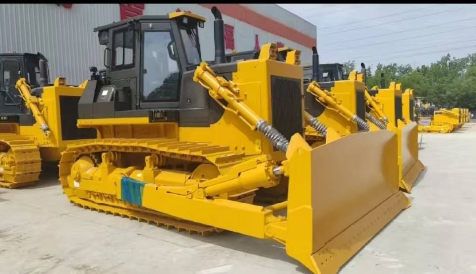 彭浦TY230推土機