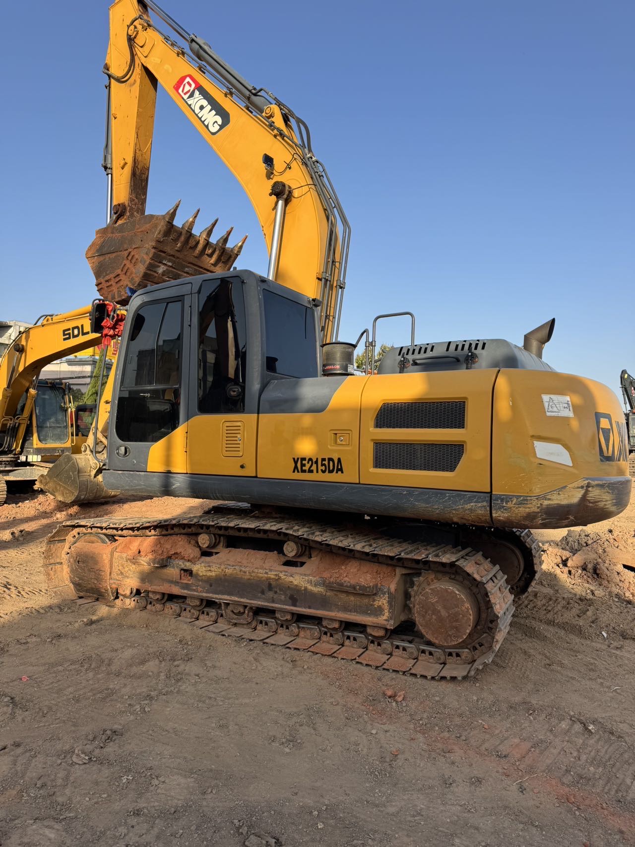 徐工XE200DA履帶式挖掘機