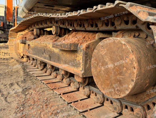 徐工XE200DA履带式挖掘机