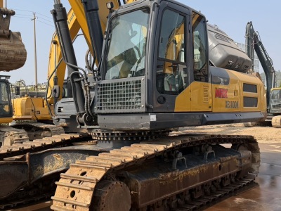 徐工XE380DK MAX履帶式挖掘機