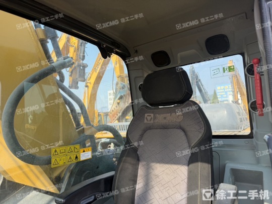 徐工XE380DK MAX履帶式挖掘機