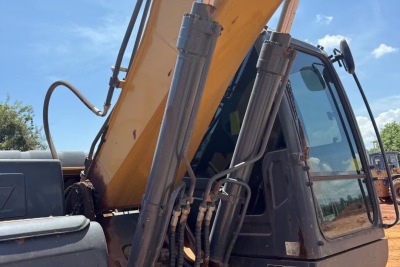 徐工XE200DA履帶式挖掘機