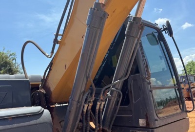 徐工XE200DA履帶式挖掘機