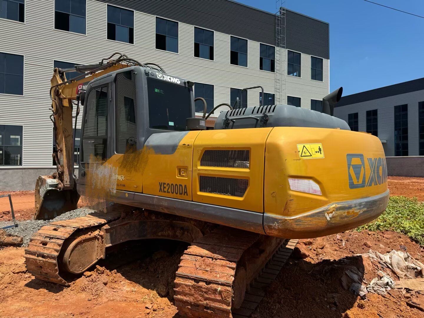 徐工XE200DA履帶式挖掘機
