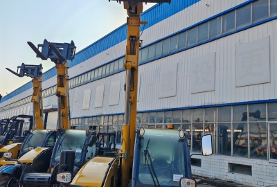 徐工XT2506E伸縮臂叉裝機