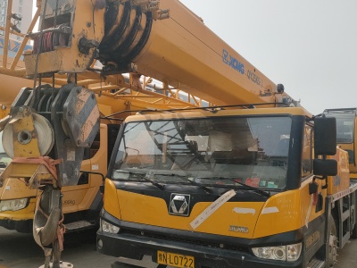 徐工QY25K先導(dǎo)汽車起重機(jī)