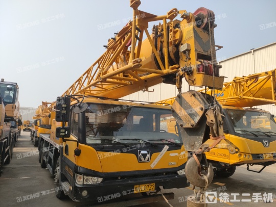 徐工QY25K先導汽車起重機