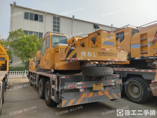 徐工QY25K先導汽車起重機