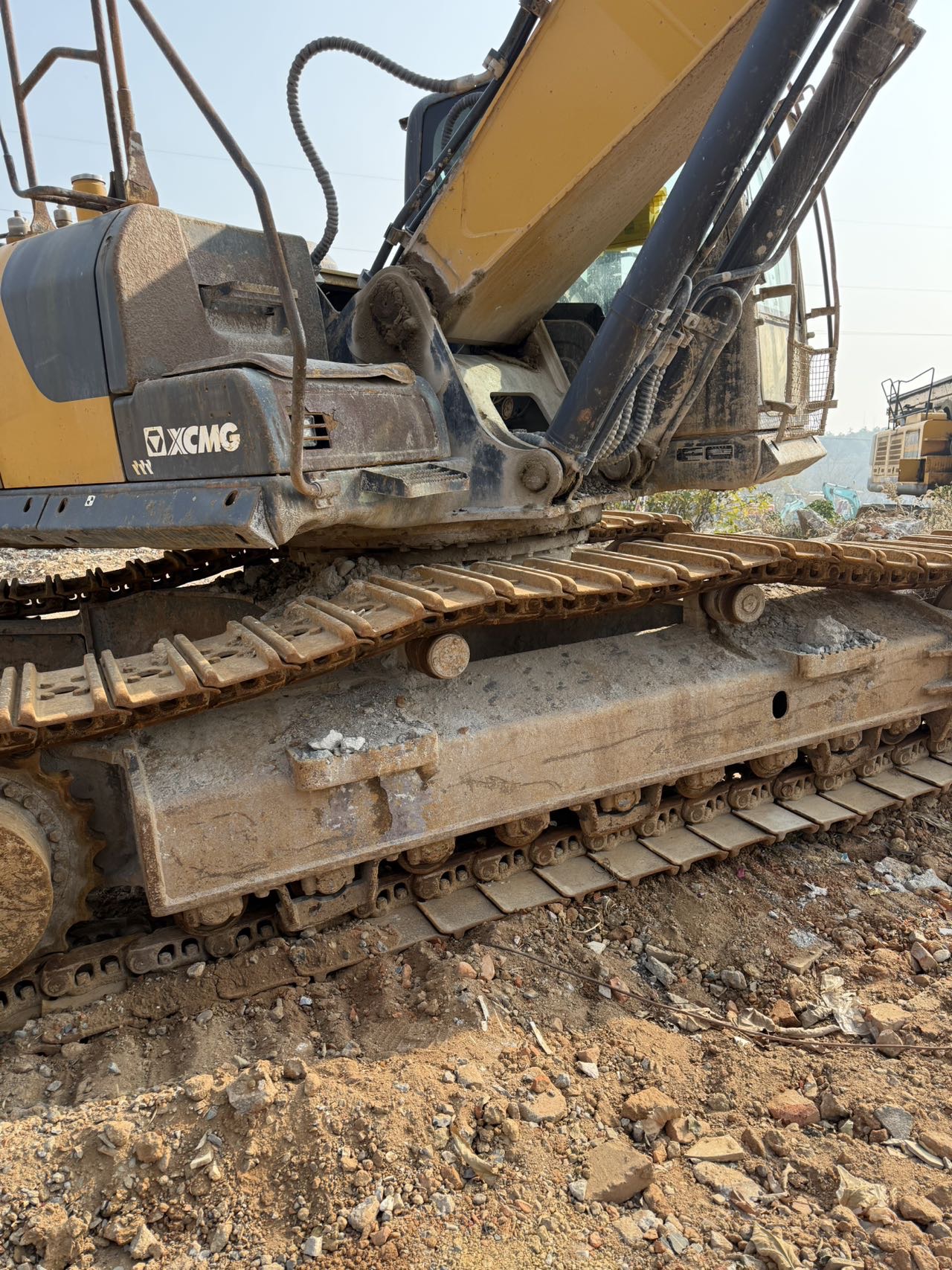 徐工XE335DK履帶式挖掘機