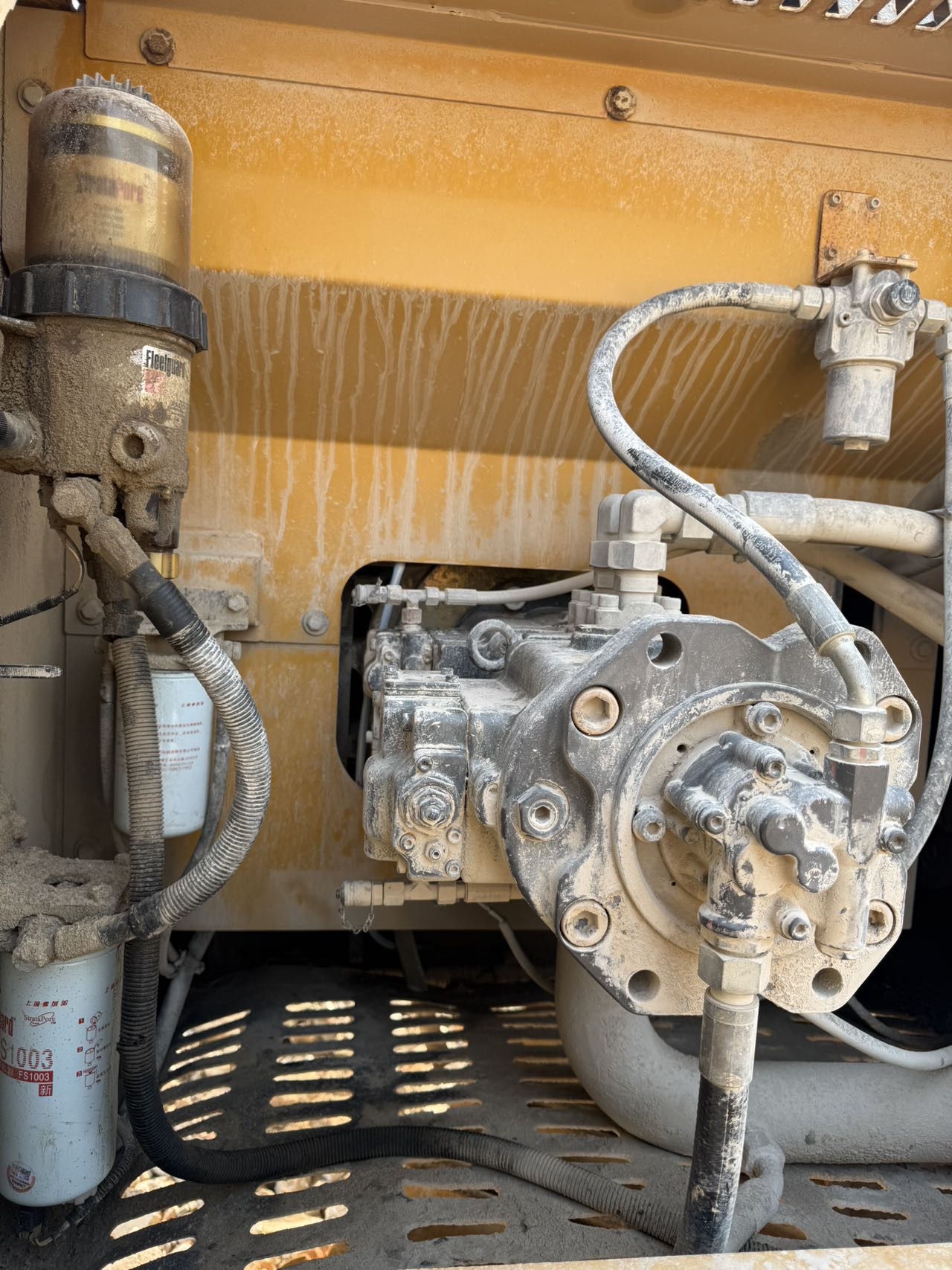 徐工XE335DK履帶式挖掘機