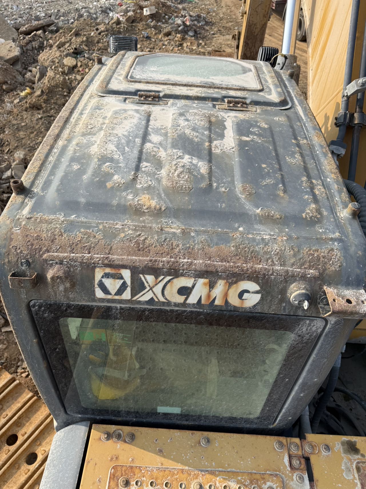 徐工XE335DK履帶式挖掘機