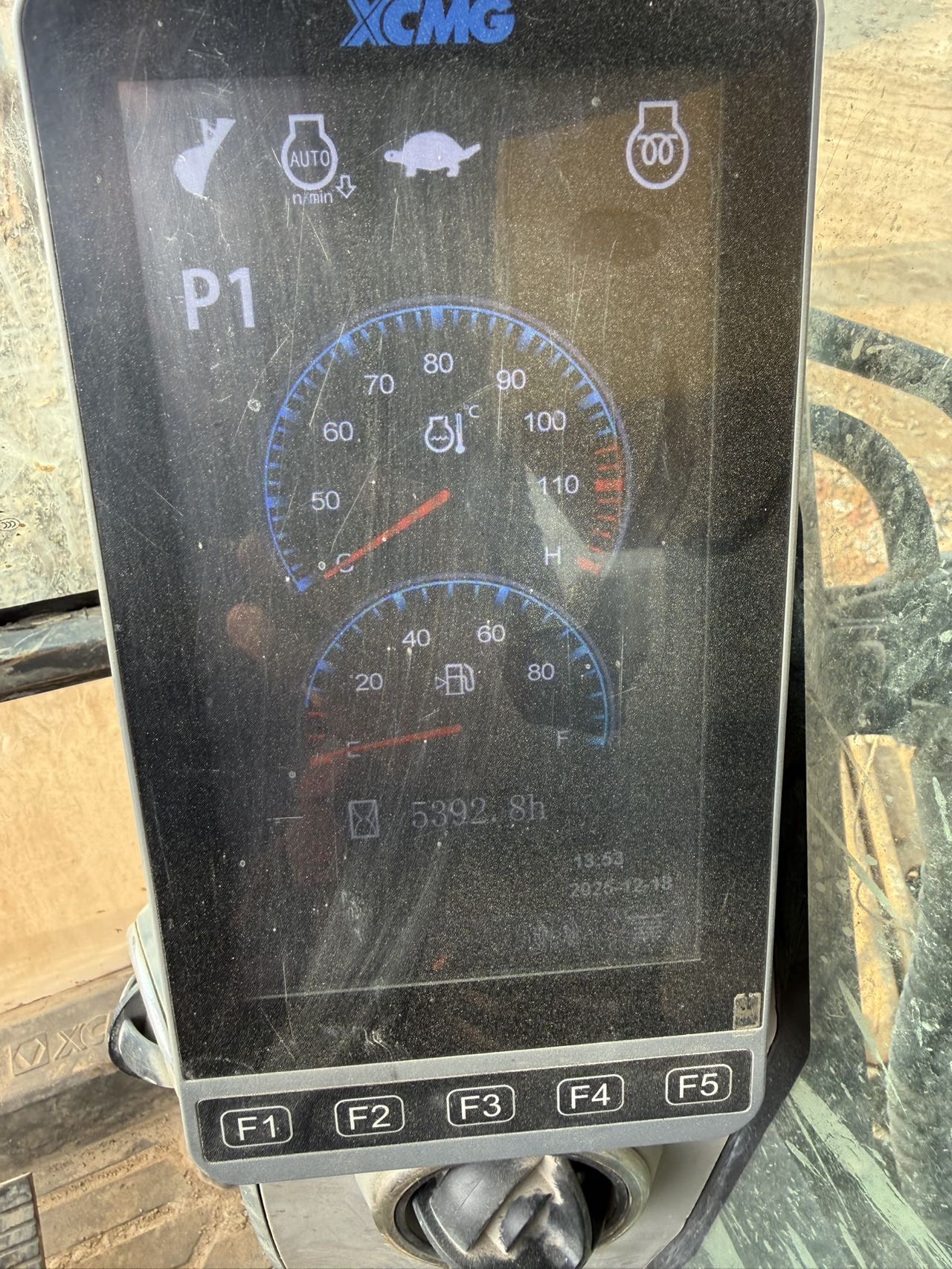 徐工XE335DK履帶式挖掘機