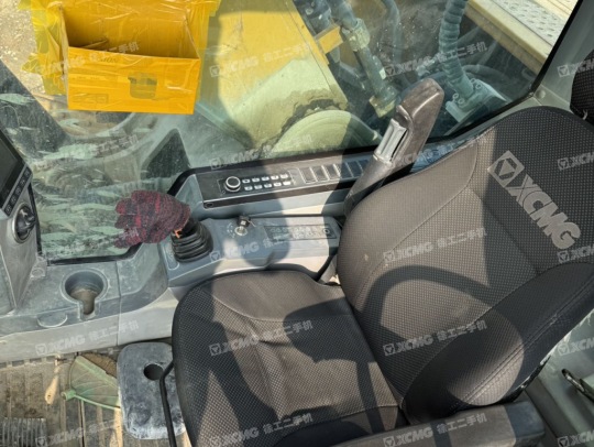 徐工XE335DK履帶式挖掘機