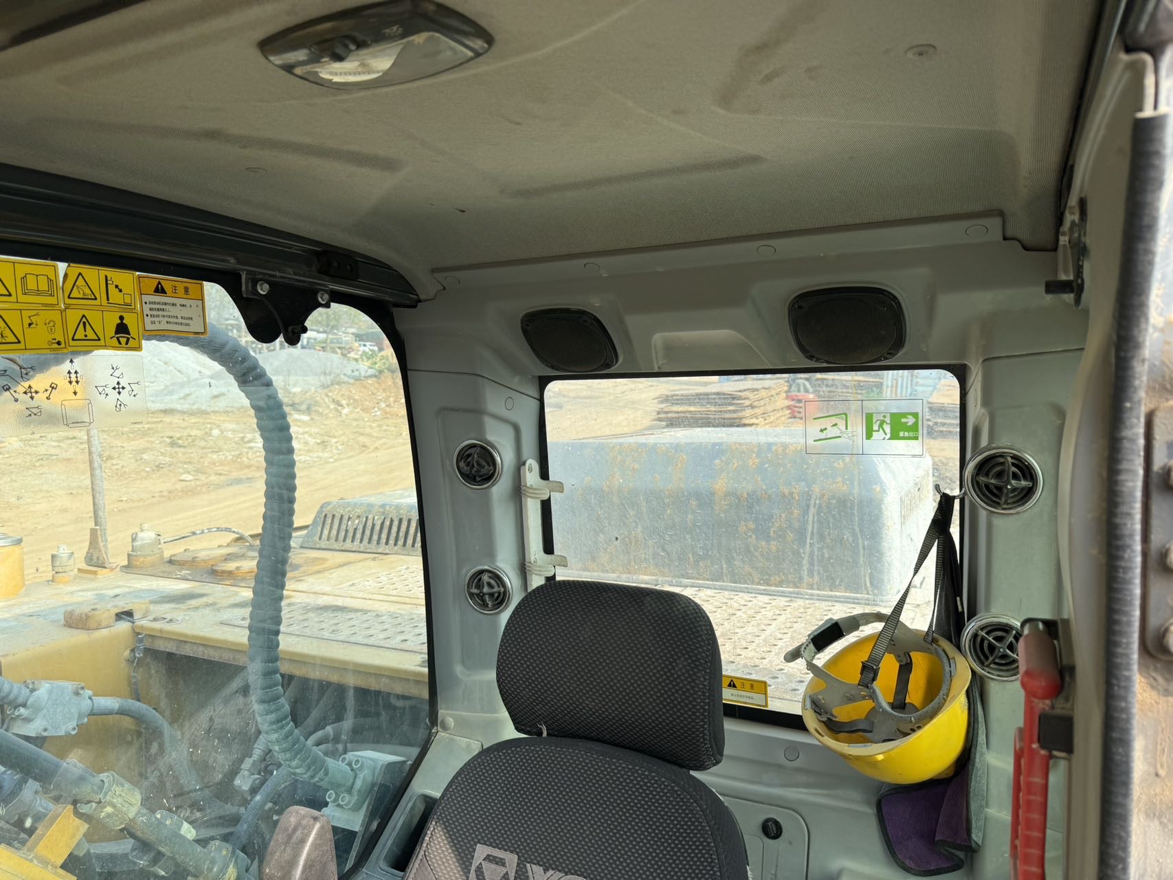 徐工XE335DK履帶式挖掘機