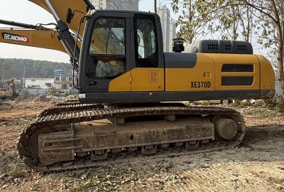 徐工XE370D履帶式挖掘機