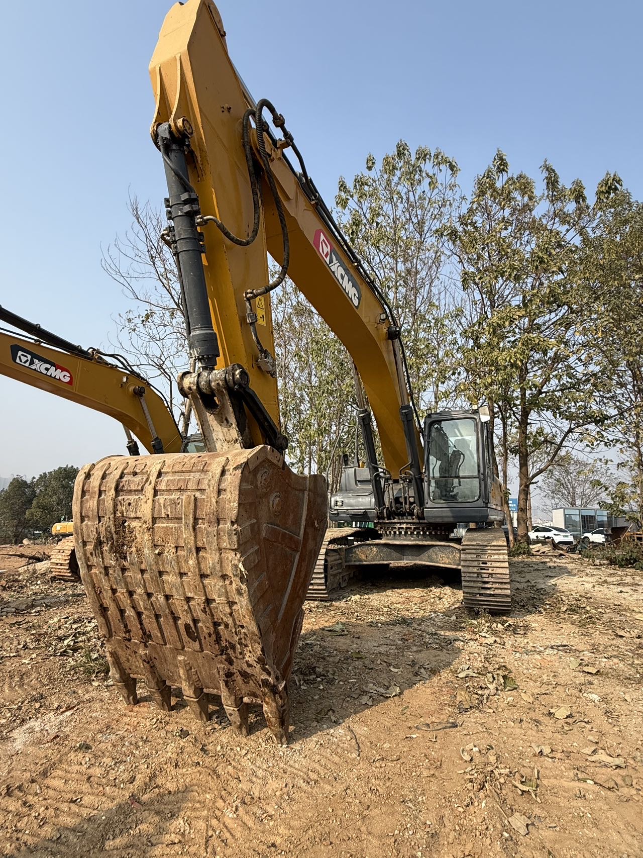 徐工XE370D履帶式挖掘機