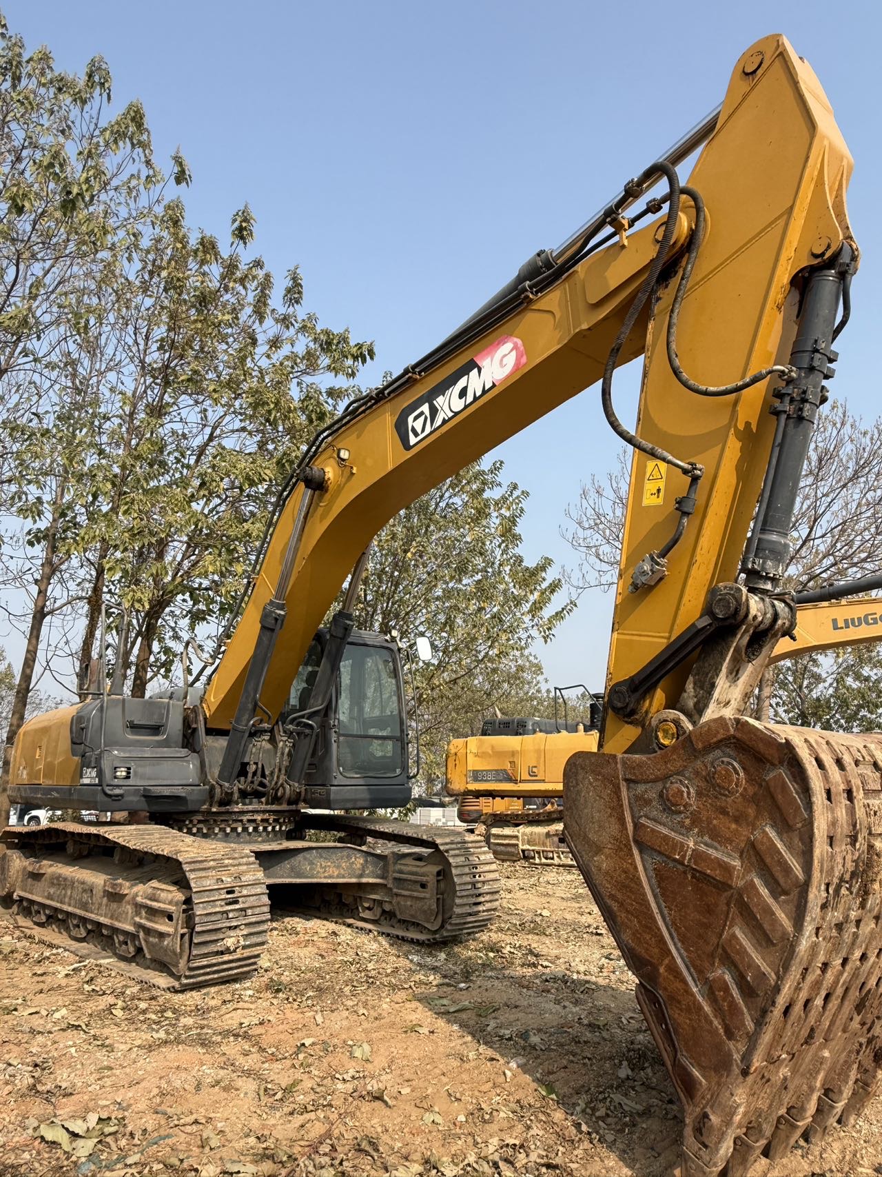 徐工XE370D履帶式挖掘機