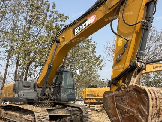 徐工XE370D履帶式挖掘機