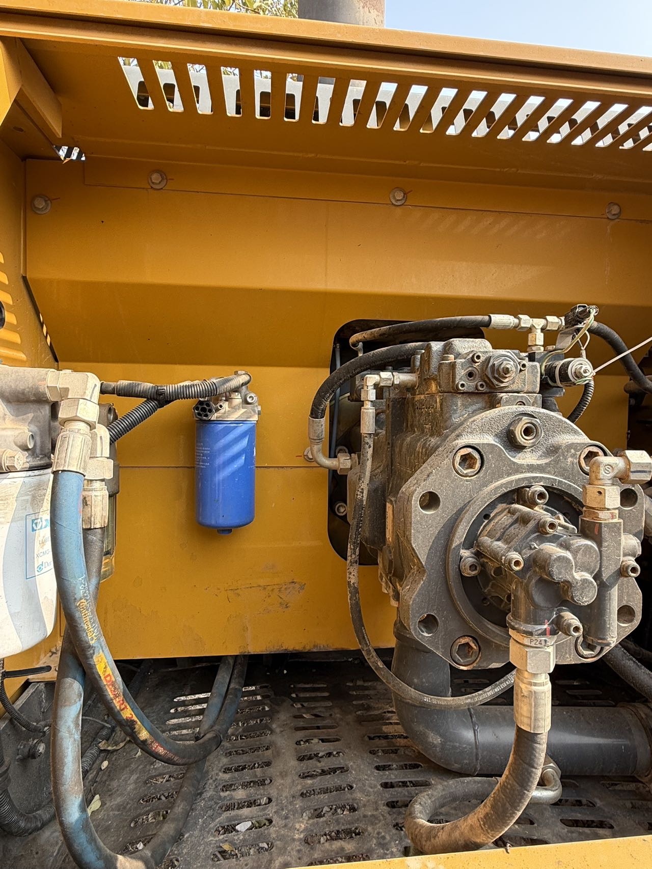 徐工XE370D履帶式挖掘機