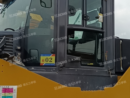 徐工XP303轮胎压路机(30吨胶轮)