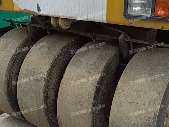 徐工XP303轮胎压路机(30吨胶轮)