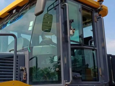 徐工XP303S轮胎压路机(30吨胶轮)