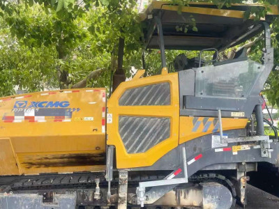 徐工RP1655摊铺机